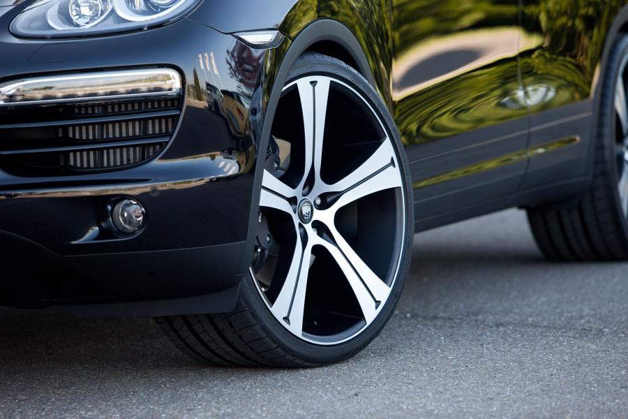 Porsche Cayenne by Lumma Design 2010 года  (фото 9 из 24)